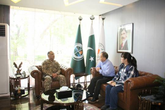 11-08-2023, Islamabad: Executive Dir CPJRC Prof Hong called on Chairman NDMA Lt General Inam Haider Malik at NDMA HQs